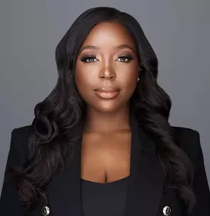 Kyria Katabarwa, Montreal, Real Estate Agent
